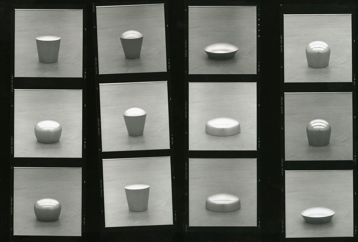 Thumbnail image for exhibition titled Roni Horn<br>Pair Field