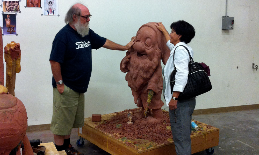 Ursula with Paul McCarthy in the artist’s studio, with a model for ‘White Snow Dwarf, Sleepy # 1 (Midget),’ 2010 © Paul McCarthy