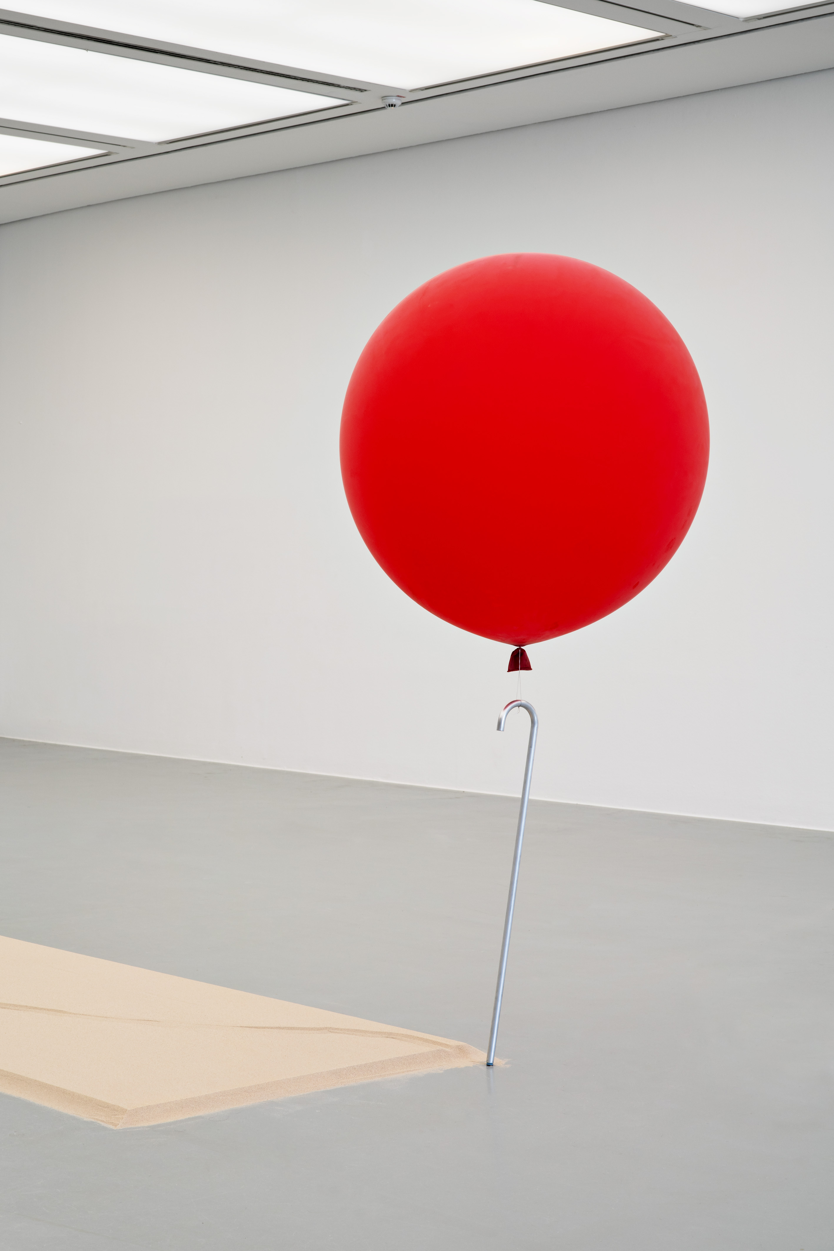 Installation view, 'Roman Signer. Neue Arbeiten', Kestner Gesellschaft, Hannover, Germany