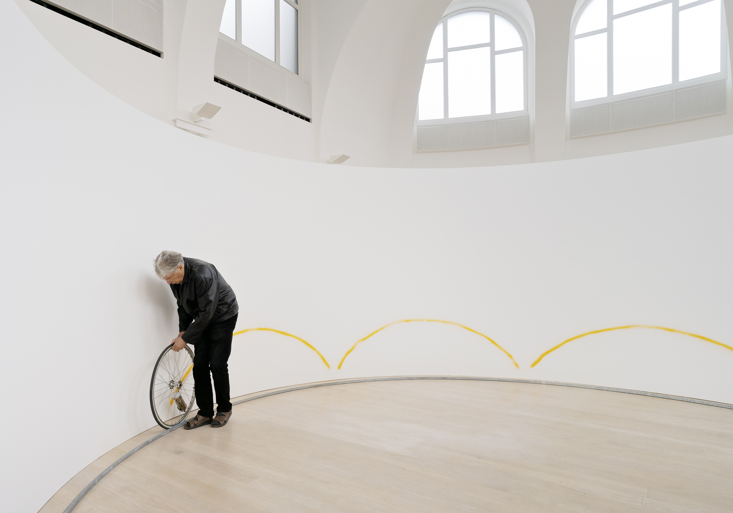 Installation view, 'Roman Signer. Neue Arbeiten',  Kestner Gesellschaft, Hannover, Germany