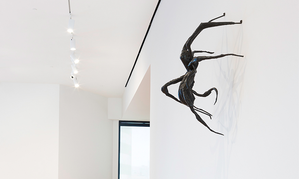 Installation view, ‘Louise Bourgeois. Spiders,’ San Francisco Museum of Modern Art, San Fransisco CA, 2017 – 2019. Photo: Katherine Du Tiel (Ed. 5/6 exhibited)