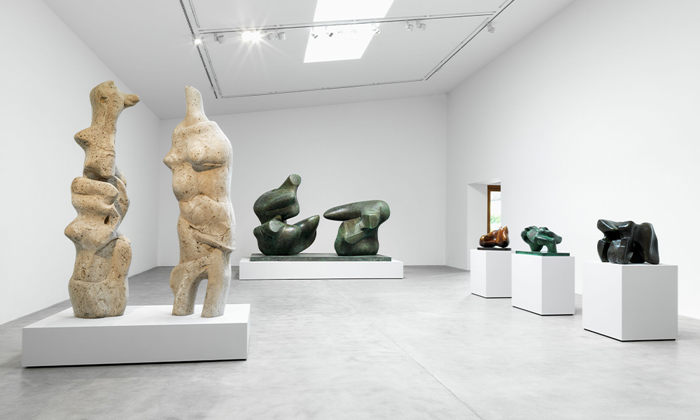 ‘Henry Moore. Sharing Form,’ Hauser & Wirth Somerset, 2022 © The Henry Moore Foundation / DACS, London. Photo: Ken Adlard