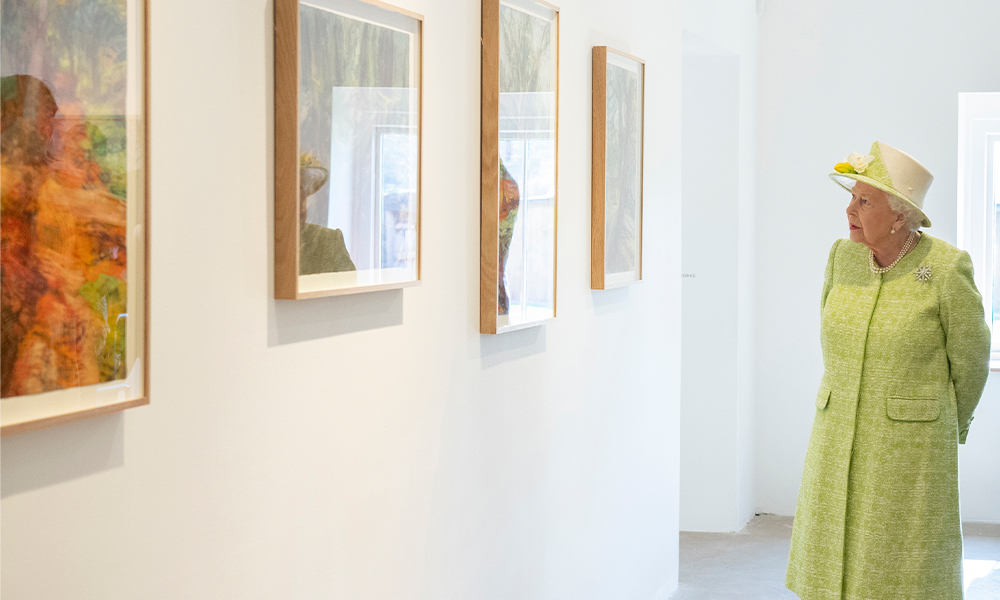 Her Majesty The Queen during a tour of ‘Catherine Goodman. Eve’ with the artist. Photo: Sim Canetty-Clarke