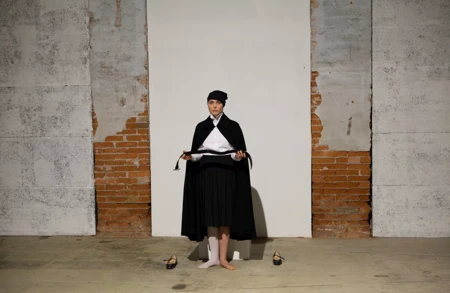 70-Fabio Mauri, Ideologia e natura, 1973. Reprise de la performance à la 55e Biennale de Venise, 2013