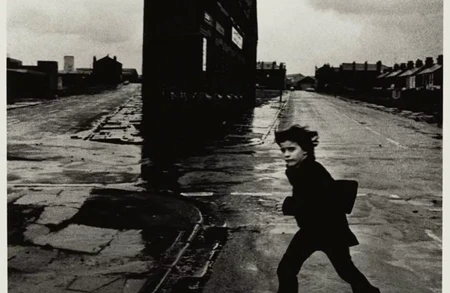 tate-liverpool-don-mccullin-retrospective-exibart-street-photography-11
