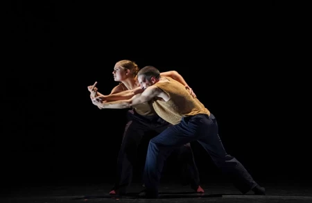 Image for events titled Performance ‘Étoile en mue’ by Hector Ferrer