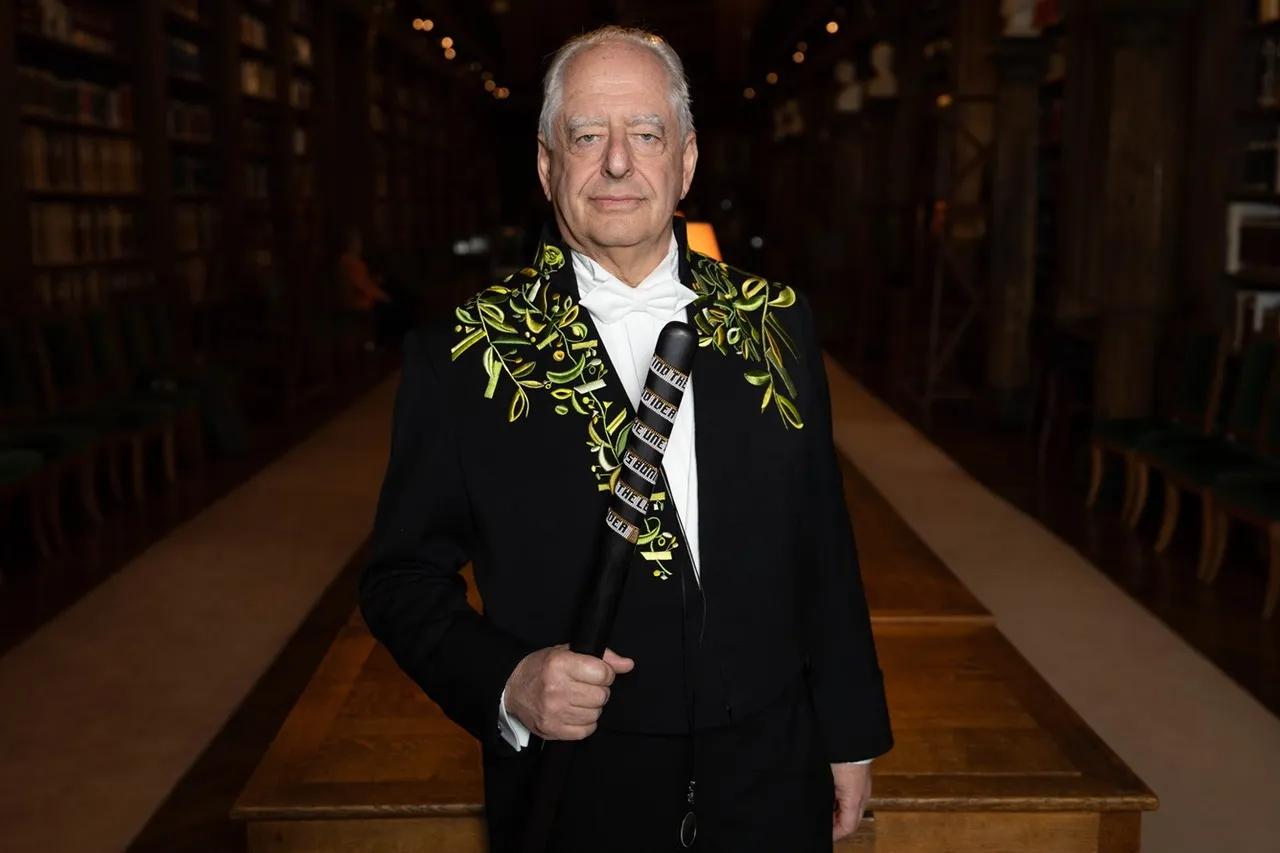 Hero image for article titled William Kentridge Elected As Académie des Beaux-Arts Foreign Associate Member