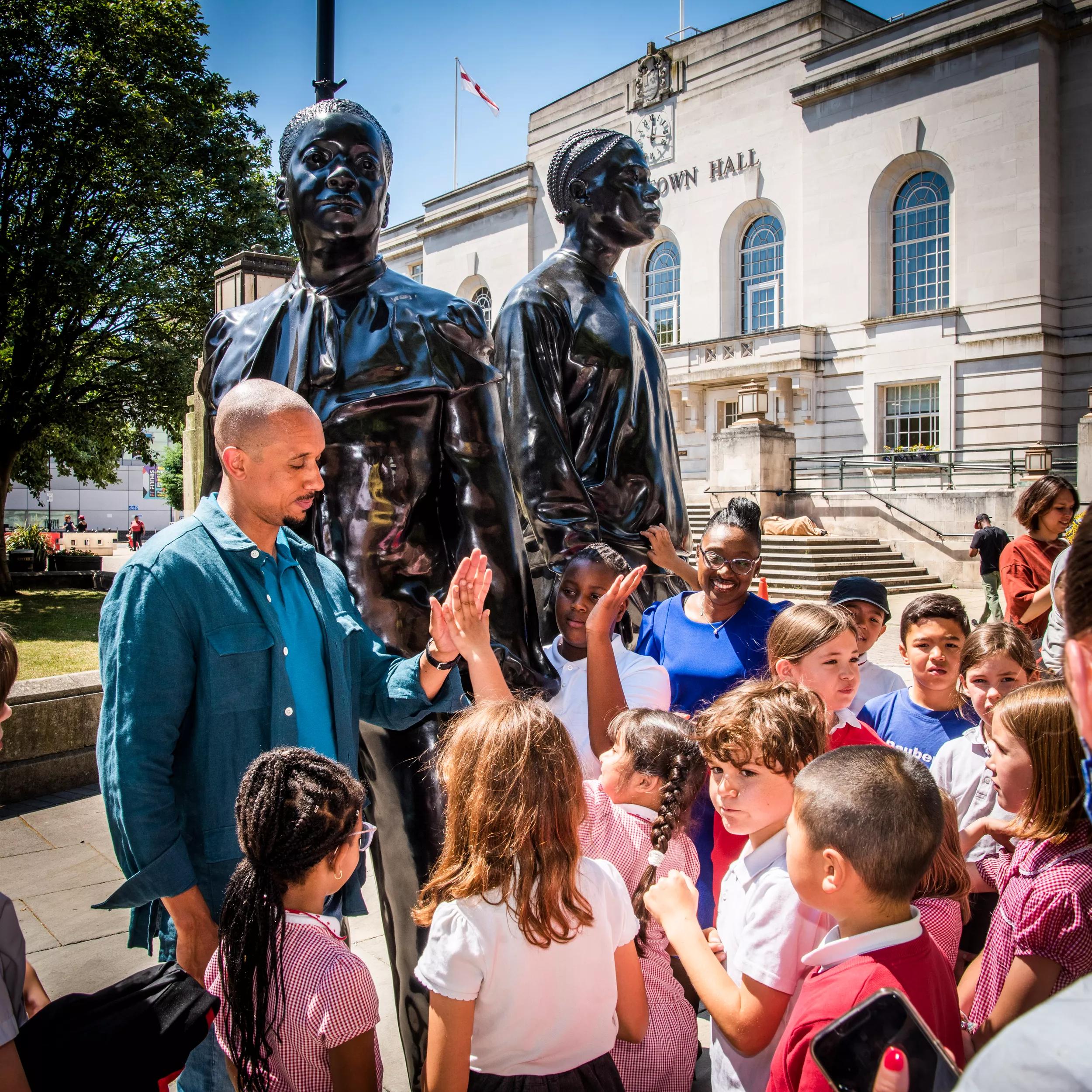 Hero image for article titled Thomas J Price joins the Mobile Art School in Braemar