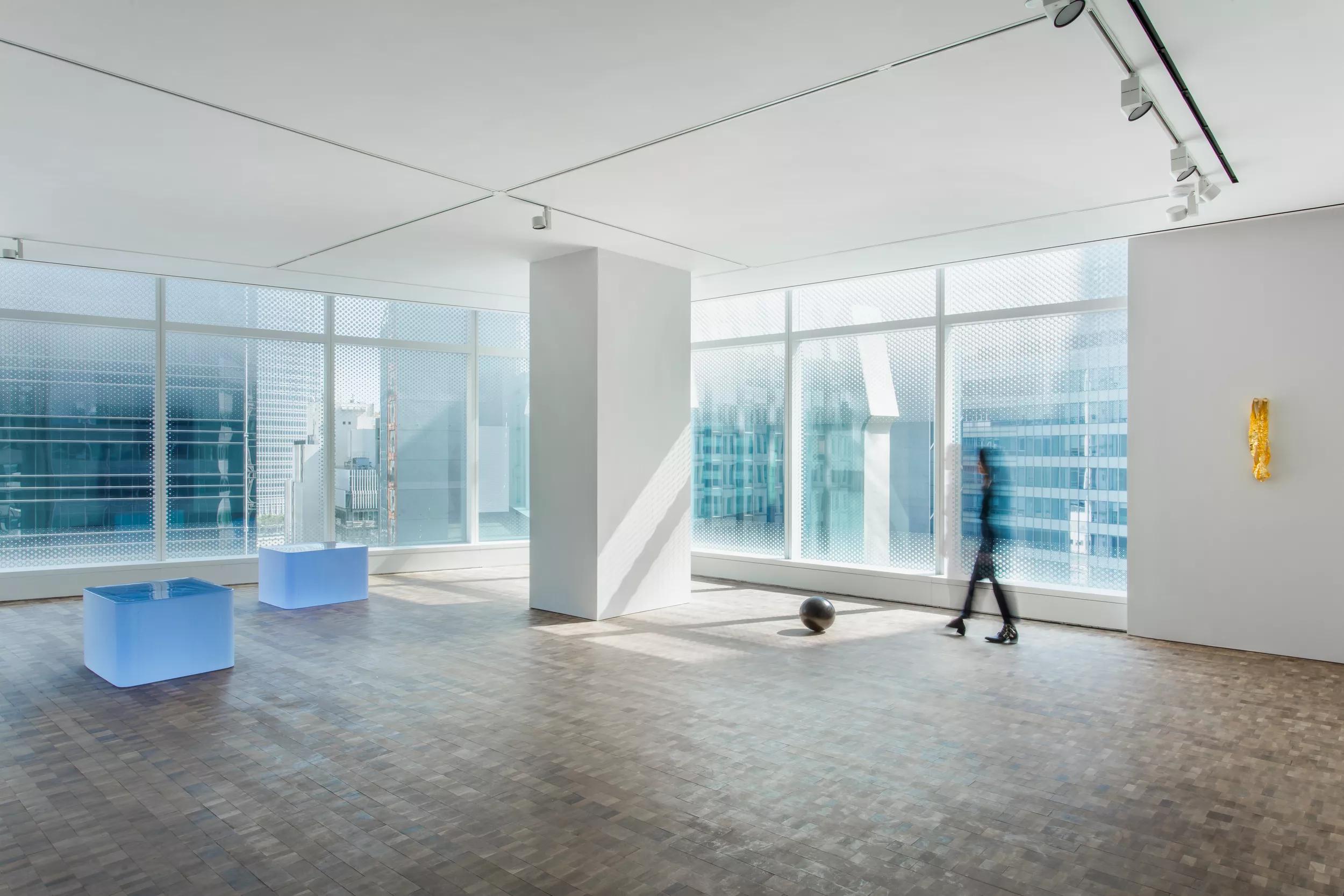 Hero image for article titled Roni Horn in Hong Kong 360º Tour