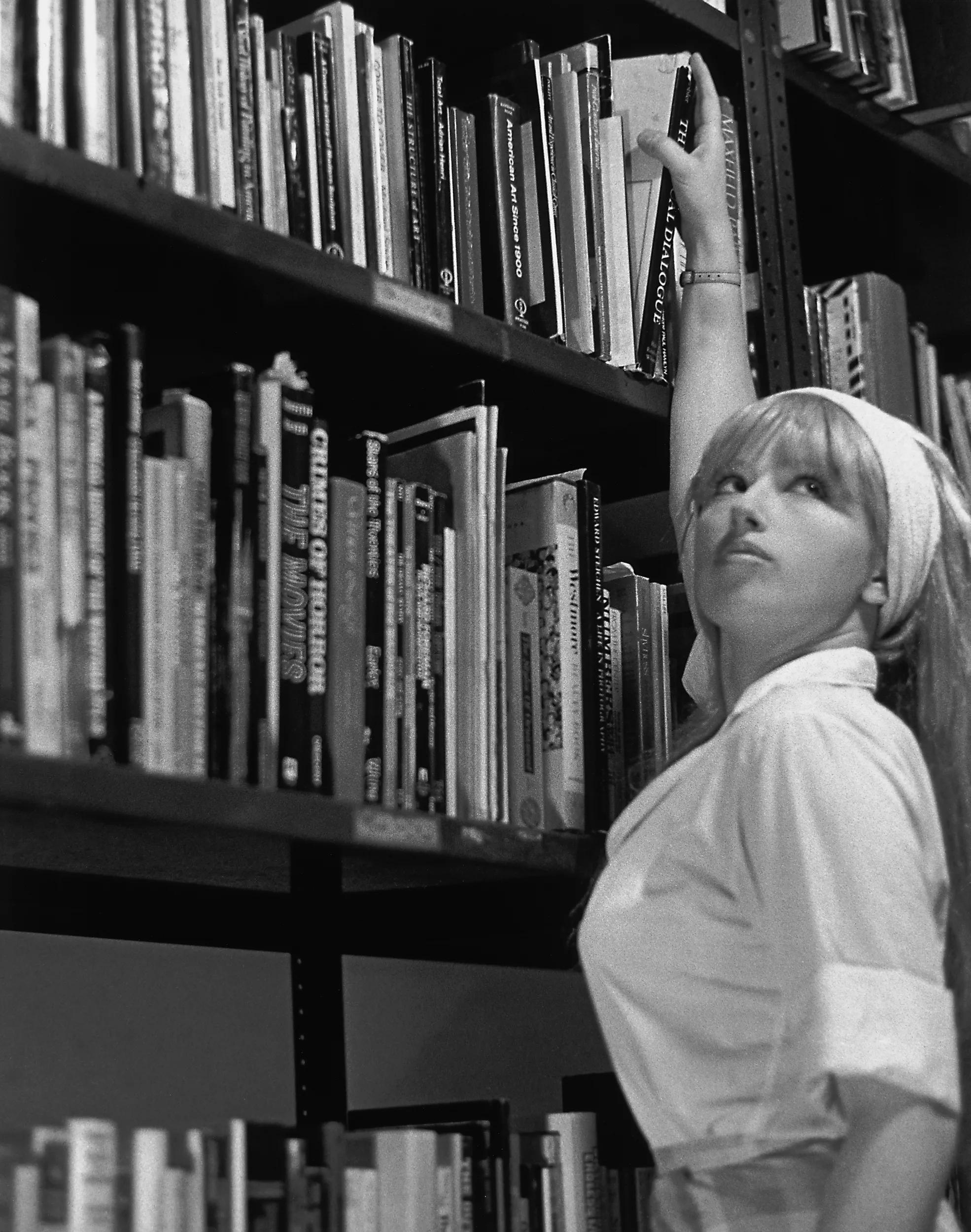 Hero image for article titled Cindy Sherman Legacy Project Launches
