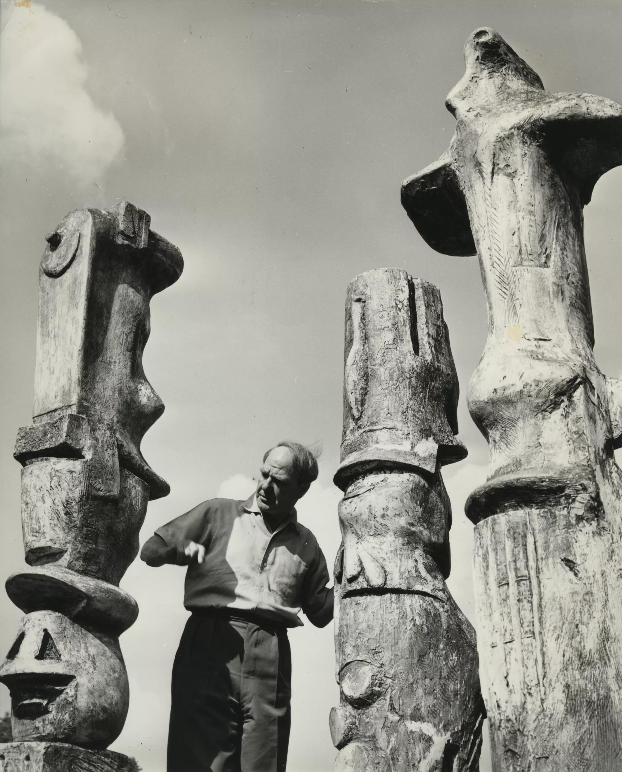 Hero image for article titled Teachers’ Notes:  ‘Henry Moore. Sharing Form’